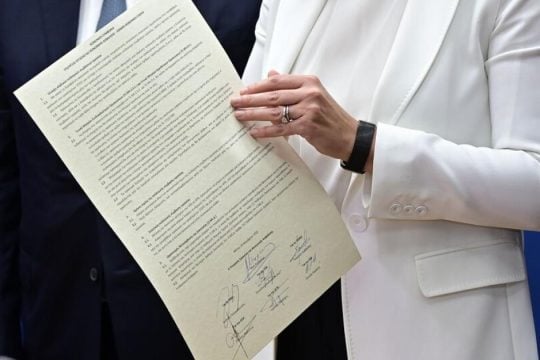 Μισθοί και νέο καθεστώς συλλογικών συμβάσεων